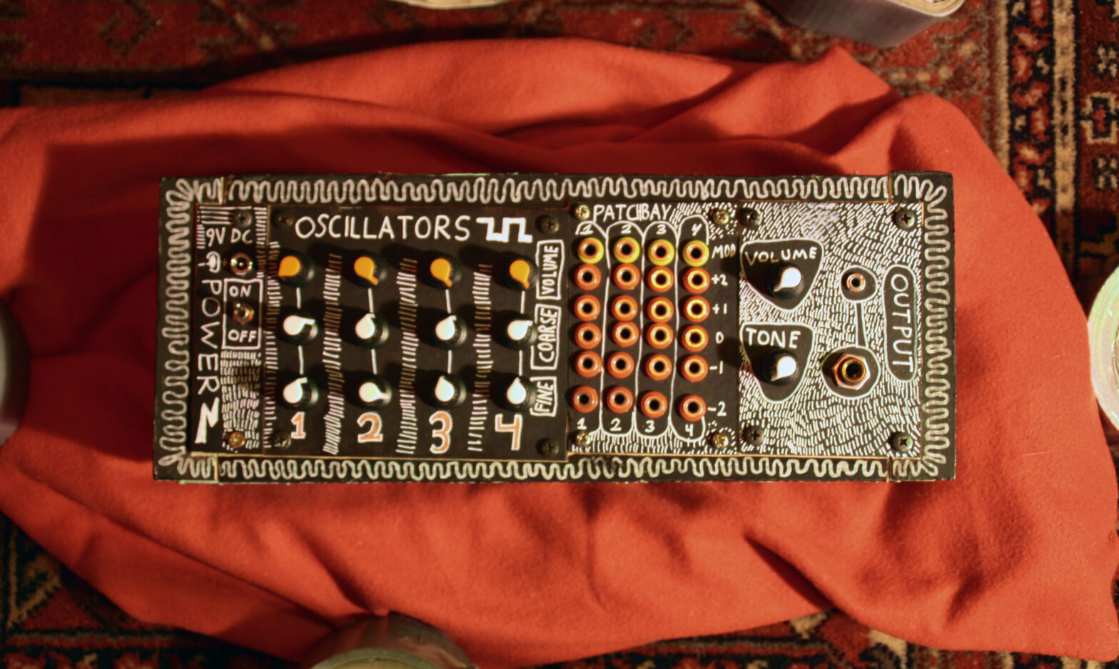 4 Voice drone-machine